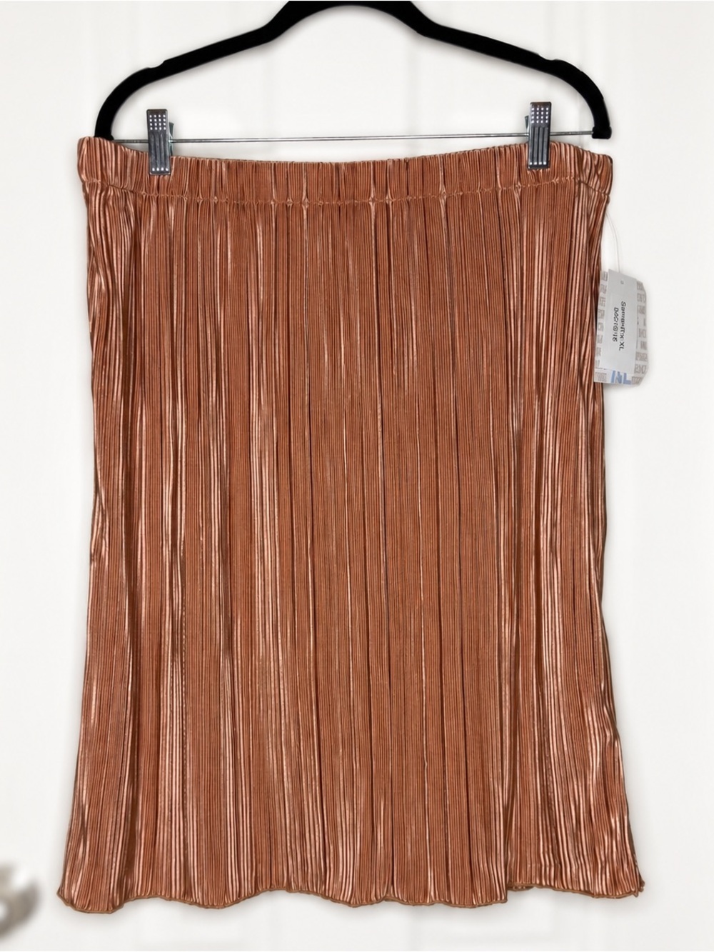 LULAROE- Champagne Samantha Plissé Skirt‎ Size XL